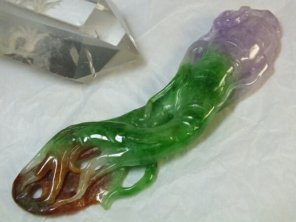 ■龍香堂■☆ミャンマー翡翠（ひすい）彫物「高麗人参」117mm（k91）