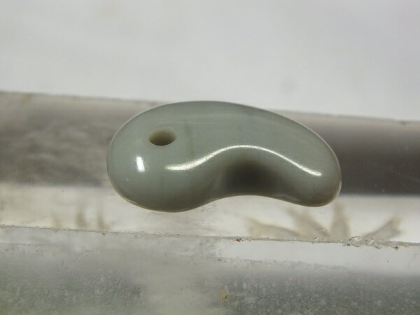  龍香堂  糸魚川翡翠（ひすい）勾玉20mm