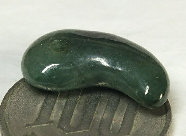 ■龍香堂■☆「国石」糸魚川翡翠（ひすい）小勾玉20mm（t8）*