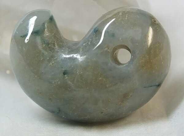 ■龍香堂■☆「国石」糸魚川翡翠（ひすい）勾玉30mm（h77）