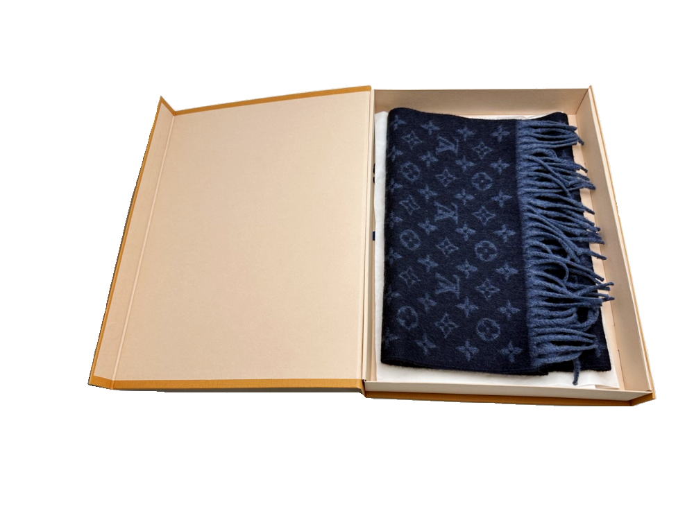 かねき質店の★ルイ・ヴィトン LOUIS VUITTON★ マフラー/エシャルプモノグラムグラディエント/ブルーマリーヌ/カシミヤ×ウール/M70257 【SA8467】【税込価格】【質屋出店】【中古】【あす楽対応】｜アングル2