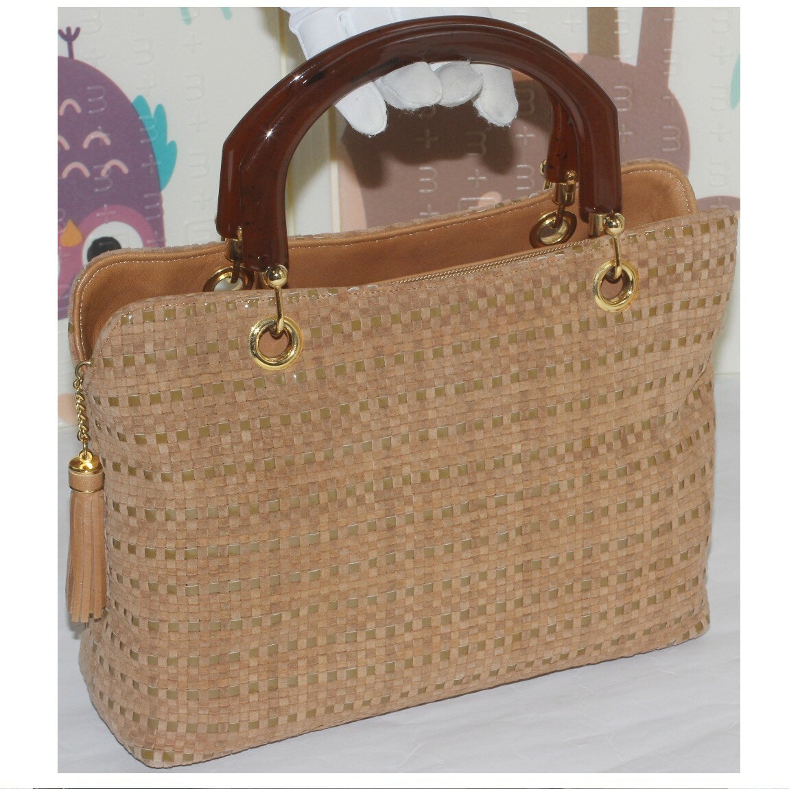 【中古】抜群に綺麗スエードとエナメルのような素材を格子模様に編み込んでいる作りのトートバッグ　サイズW28H21D8cm　〇C18-87-3 保管場所2-34