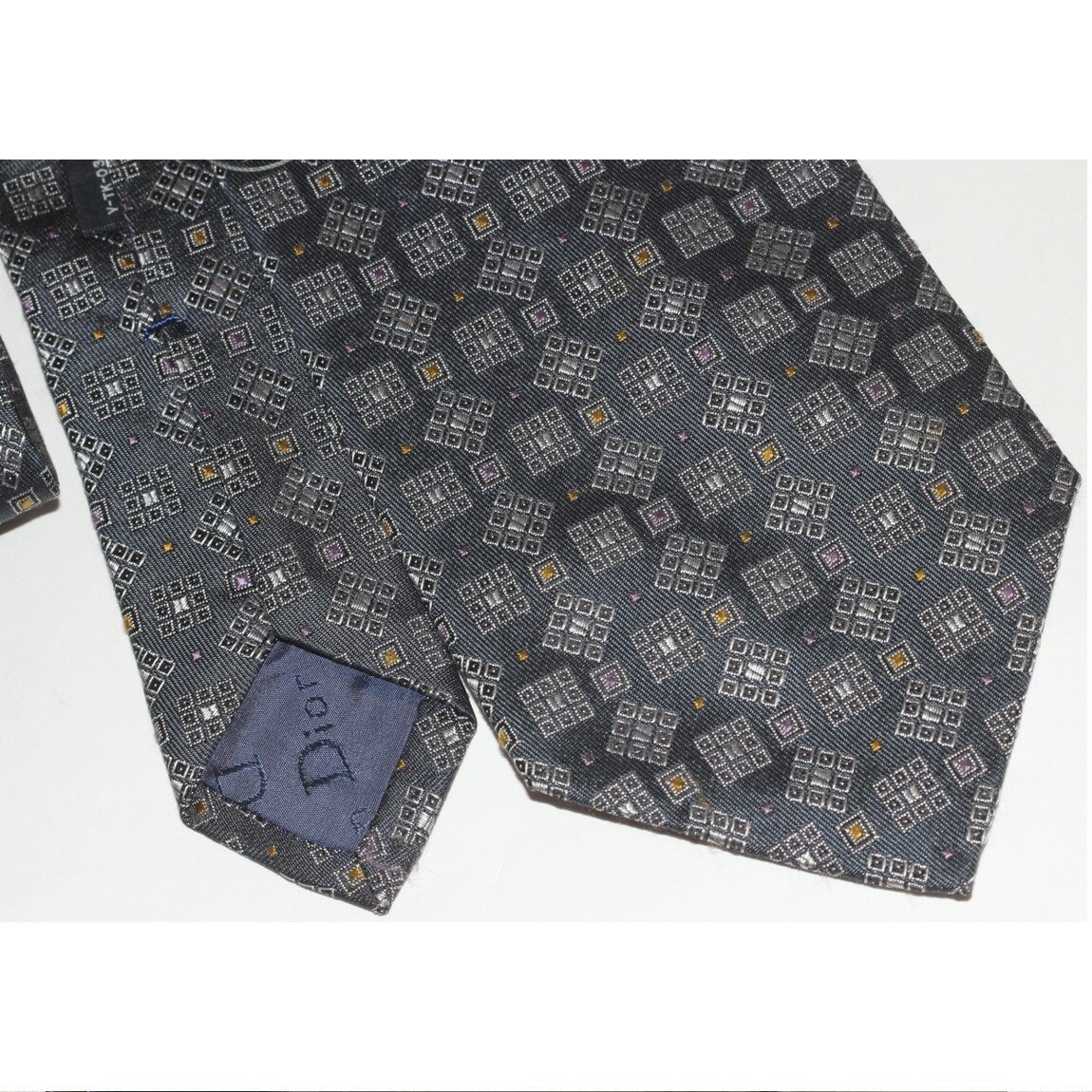 【中古】本物新品未使用C,Diorの紳士用剣先9cmのダークグレー色のシルクのネクタイ 〇D19-140-2