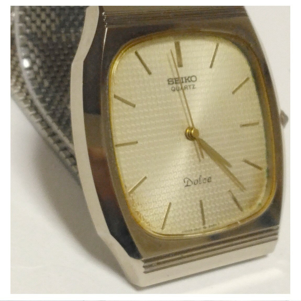 【中古】本物完動美品セイコードルチェ紳士用超硬ベゼルの薄い時計　1ヶ月保証付き　〇A18-10 保管場所2-20