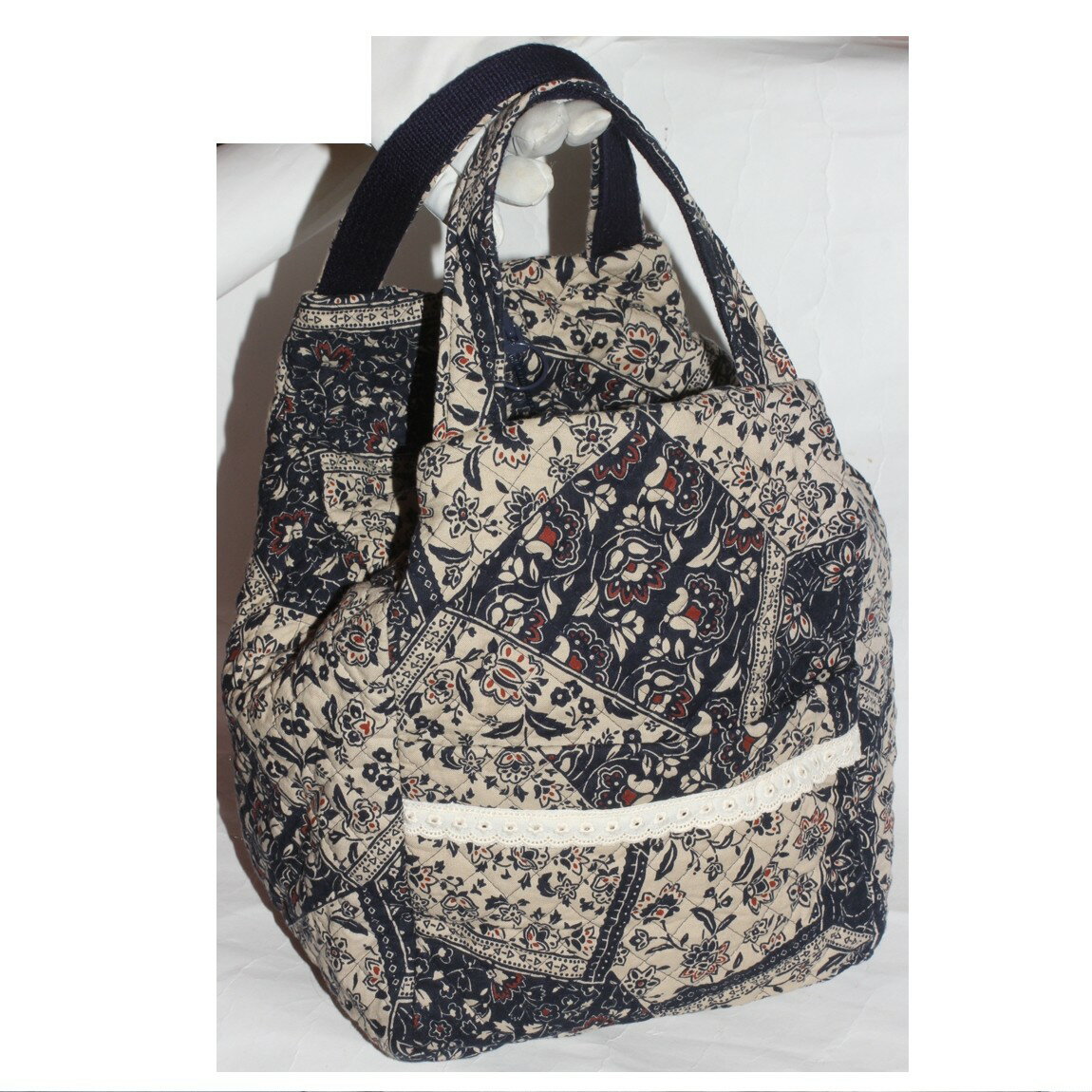 【中古】抜群に綺麗沢山の花が描かれている布素材のトートバッグ サイズW26H24D19cm た-53 2G3