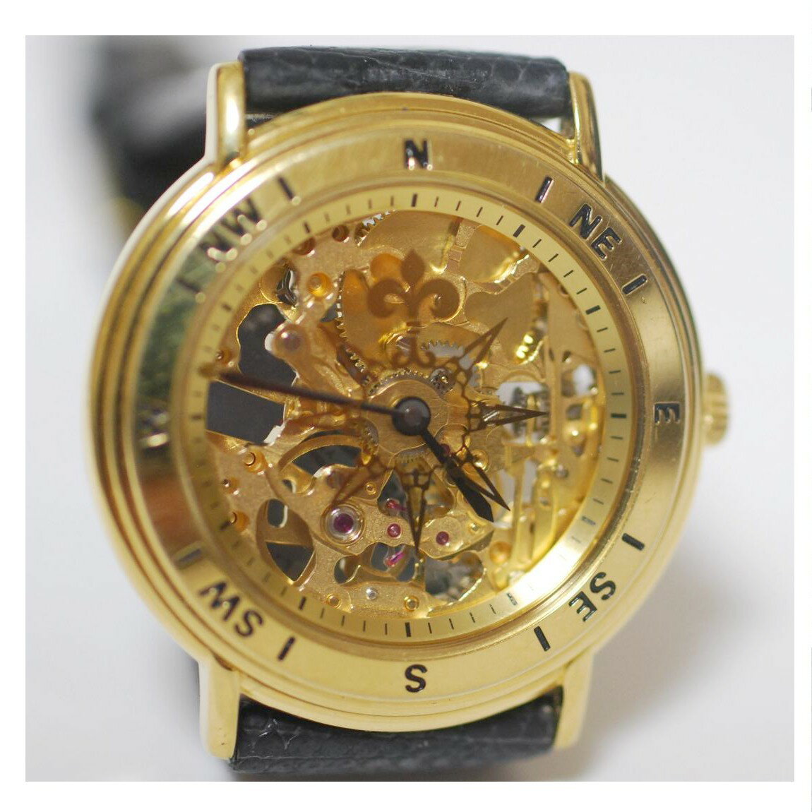 本物ROYAL GEOGRAPHICAL SOCIETYの紳士用の手巻きの裏スケルトン金色時計　1ヶ月保障付　○A16-53