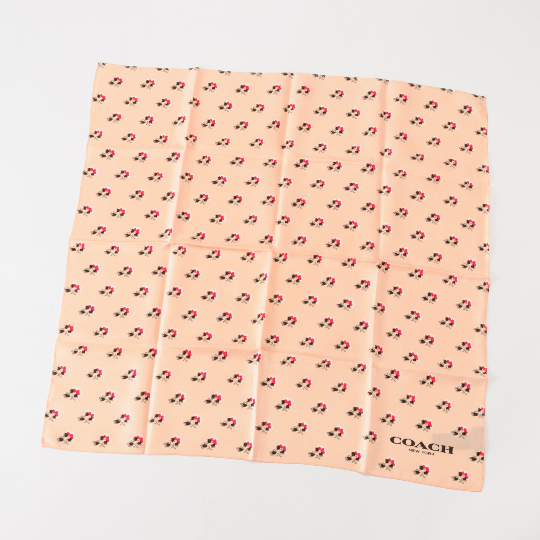 【中古】本物抜群に綺麗コーチシルクの68x68cm女性用スカーフカラフルな沢山の絵柄お勧めです ○D12-189