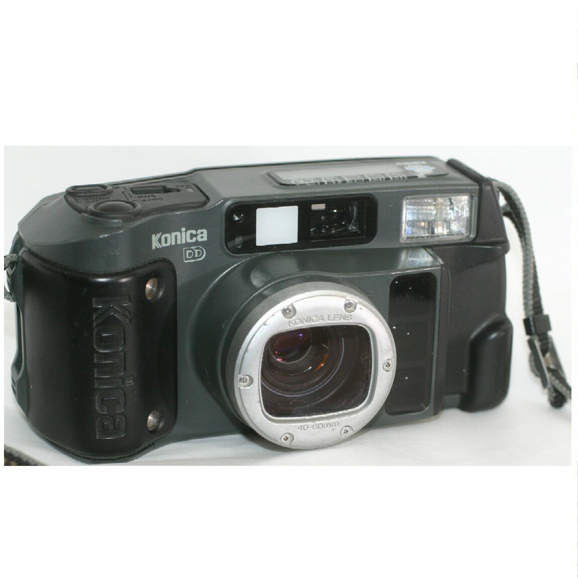 【中古】完動品コニカの35mmフィルム使用コンパクトカメラ現場監督DD　40-60mmズームレンズ搭載　1ヶ月保障付　FF-56　20200210-2 □F-15