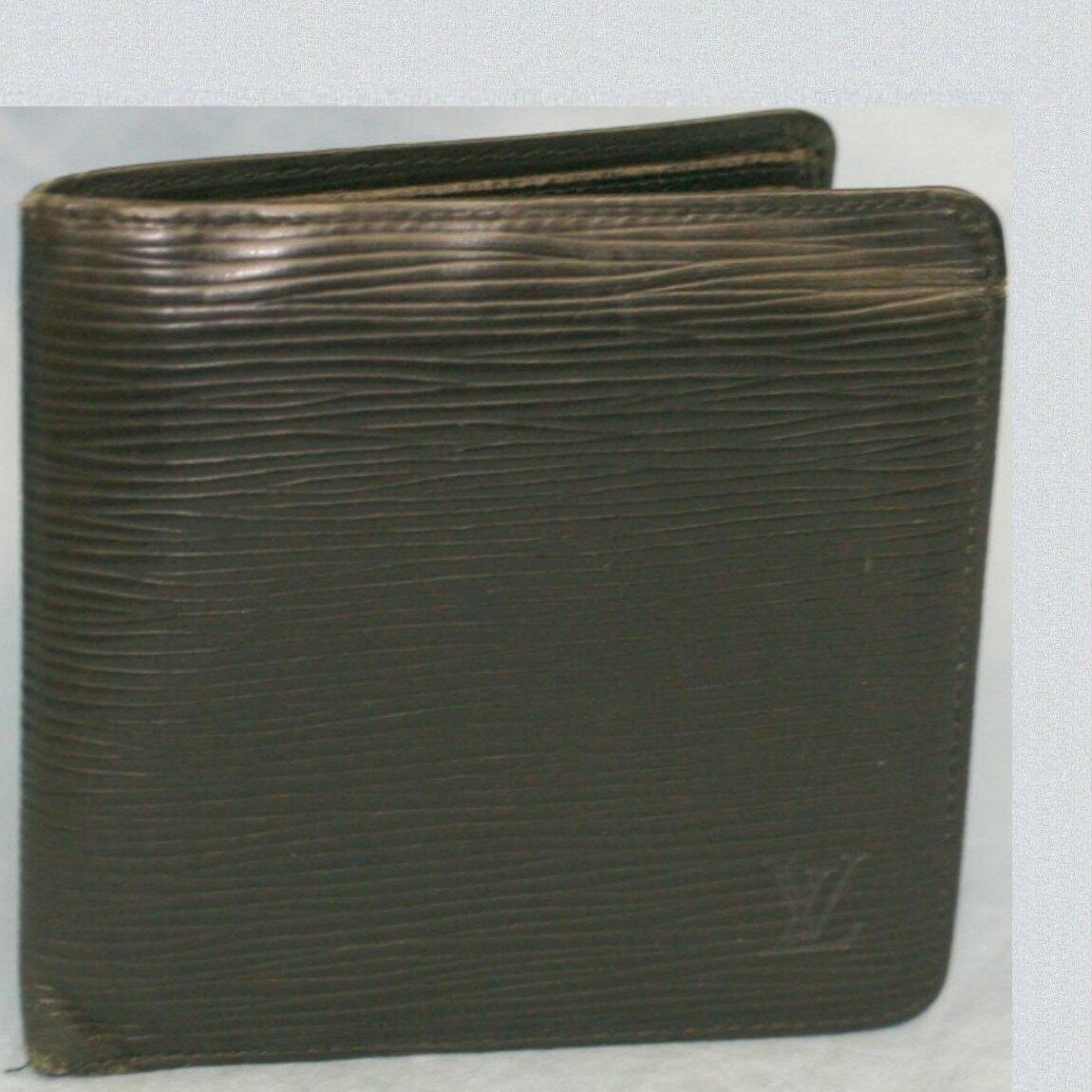 【中古】本物L/VM63542エピ紳士用黒い2つ折財布 サイズ10,5x10,5cm 210303