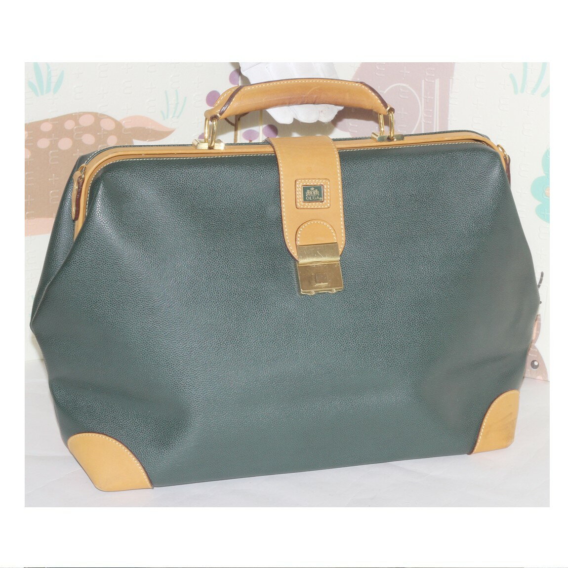 【中古】本物可OLGAオルガの紳士用深緑色のボコボコした質感の革素材にエンビ素材が施されているボストンバッグ兼旅行鞄 サイズW47H23D14cm 〇C20-49-2 B-4