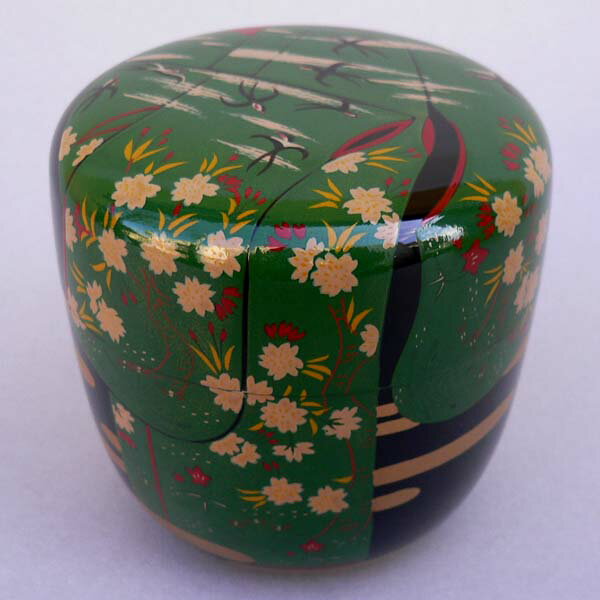 茶道具 棗 なつめ 誰ヶ袖蒔絵大棗 春 内黒塗 即中斎好写 【送料無料】 茶道具 茶器 棗 表千家 歴代好 小林雄峰作のサムネイル