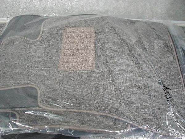 【KAZZレコメンド】　専用設計フロアマット　★クラウンマジェスタ 140系★
