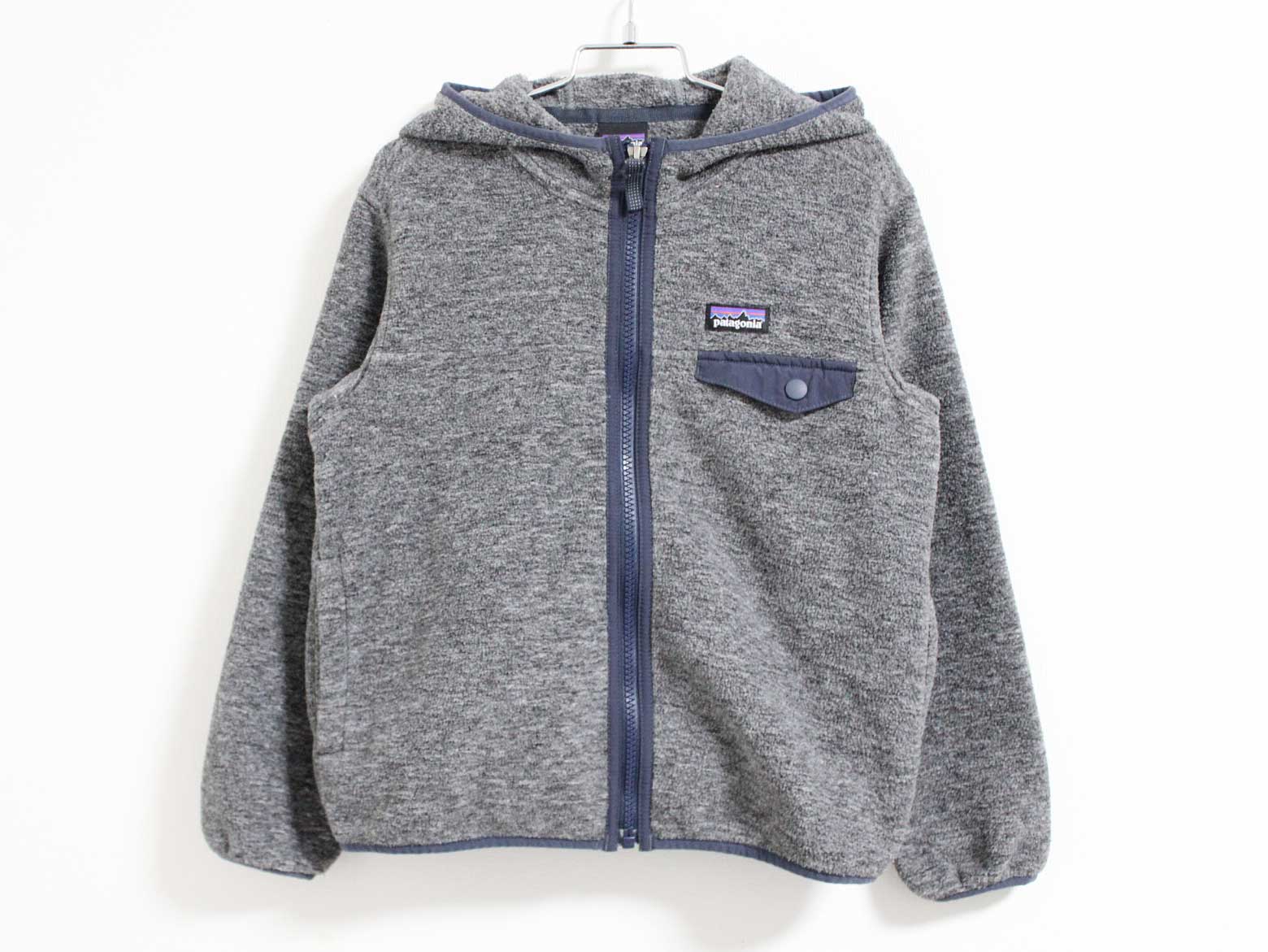 〓パタゴニア/Patagonia〓115cm ボーイズライトウェイトシンチラスナップフ—ディー グレー【中古】 子供服 キッズ kids 男の子 秋冬 tops 012142(4)