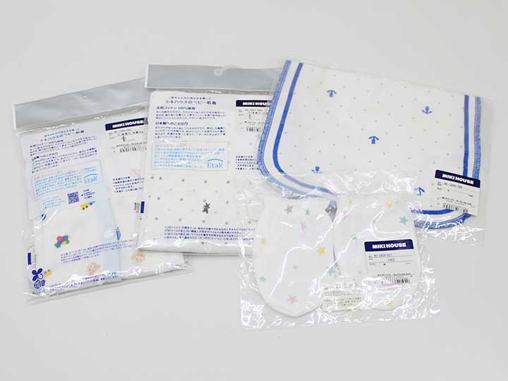 【新規SALE!】ミキハウス 半袖ボディシャツ2点＆汗取りパッド＆ミトンセット 70cm ...