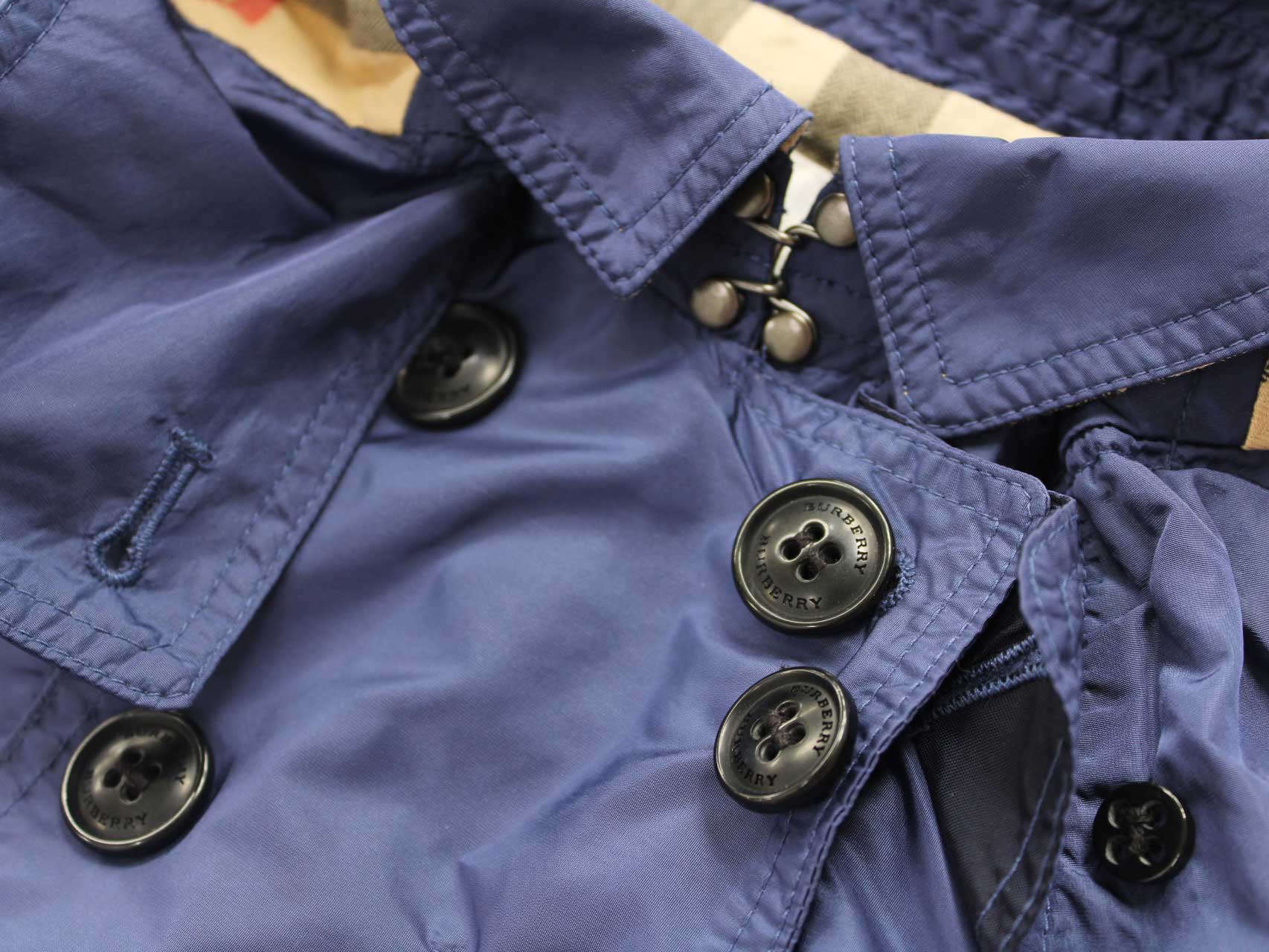 【値下げ!】◇バーバリー/BURBERRY◇116cm ナイロンジャンパー/ナイロンブルゾン/ウィンドブレーカー 紺 フード取外可【中古】子供服 キッズ kids 女の子 春秋 otr 219042