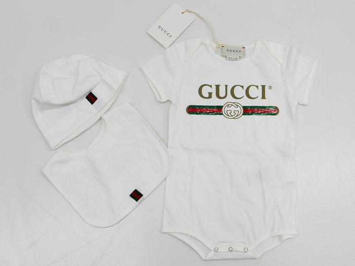 ベビー　オリジナル　グッチ　ロンパース　ポロシャツ　タグ付き　新品未使用 GUCCI（グッチ） ベビー−ロンパース 出産祝い ギフト 718010 XJE3F