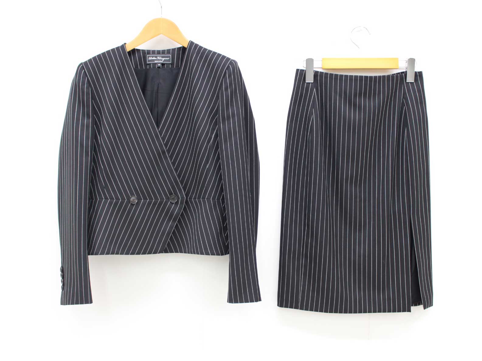 『Salvatore Ferragamo/サルヴァトーレ・フェラガモ』ウールストライプスカートスーツ/セットアップ/シンプル/ジャケット/長袖 ブラック×ホワイト/黒×白 レディース 40/38 【中古】 秋冬 otr 319042