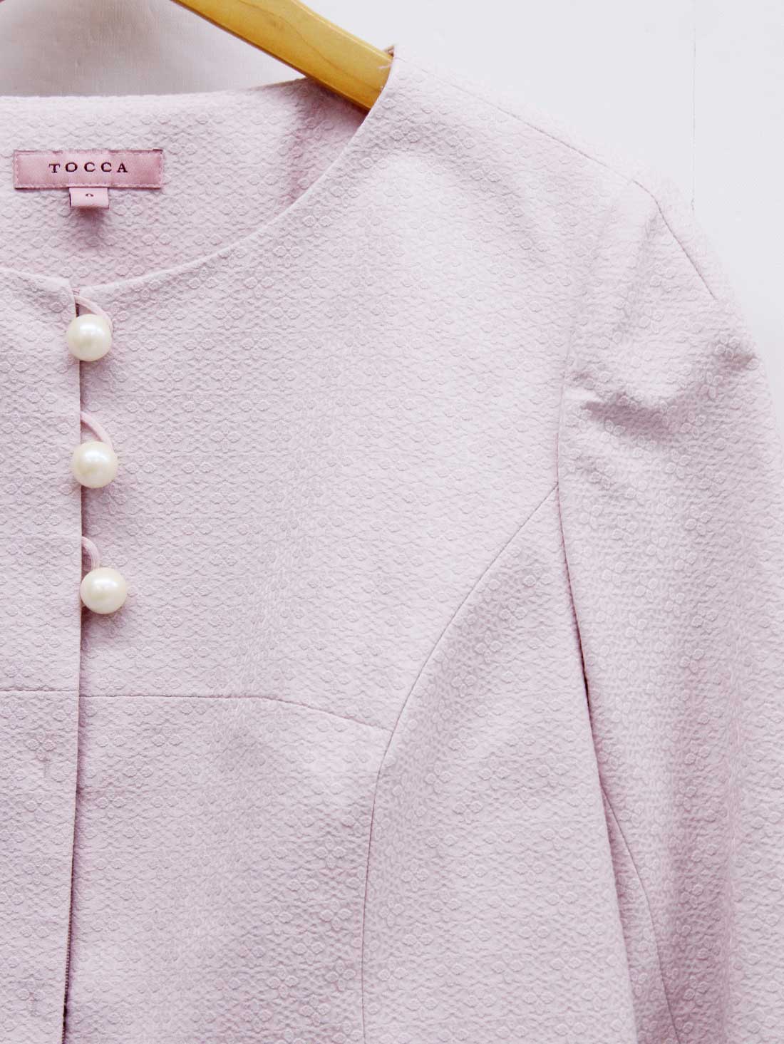 レディース トップス オシャレ 韓国 夏に 使える レディース 蝶 結び プリント サスペンダー ドレス。 デザイア ウエストの ショート スカート。 胸 パッド 付き。 スリムフィットの ふっくらと した aライン