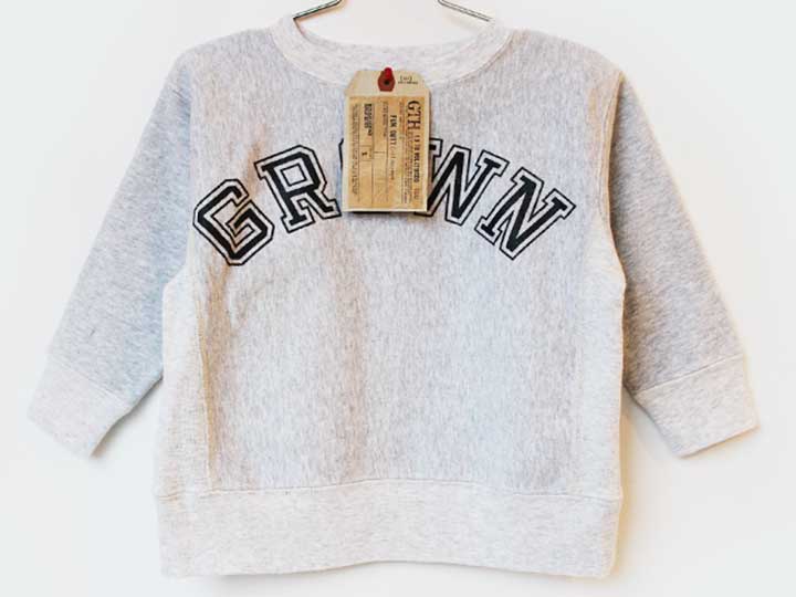 サイズ 100cm 素材 綿75％、ポリ25％ 色 グレー 汚れ、ダメージ等 使用感ランク S 性別 男女兼用して頂けるデザインだと思います その他 裏起毛新品未使用品 ＊使用感ランクは、Cを除き、あくまでも使用感のみ表すランクで、汚れ等は別欄で記載しております。 例）使用感【特A】で【汚れあり】は存在致します。