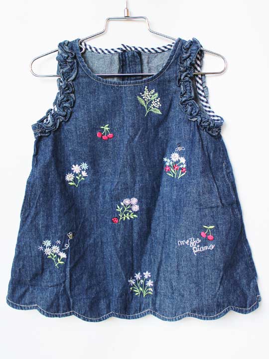 サイズ 90cm 素材 綿100％ 身頃裏地：ポリ100％ 色 インディゴブルー 汚れ、ダメージ等 首周りやスカートの一部などに軽い色褪せがありますが、ほか汚れなどはありません 使用感ランク AB 性別 女の子 その他 着丈約44cm 両脇...