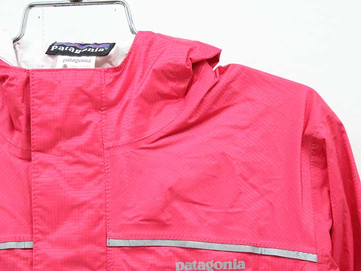 【新規SALE!】パタゴニア トレントシェルジャケット 110cm キッズ 女児 ピンク【中...