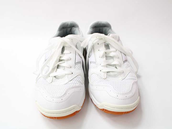 サイズ 24.5cm 素材 人工皮革 色 白 汚れ、ダメージ等 使用感ランク S 性別 男女兼用 その他 新品未使用品 タグ無し ＊使用感Aランクは、Cを除き、あくまでも使用感のみ表すランクで、汚れ等は別欄で記載しております。 例）使用感【...