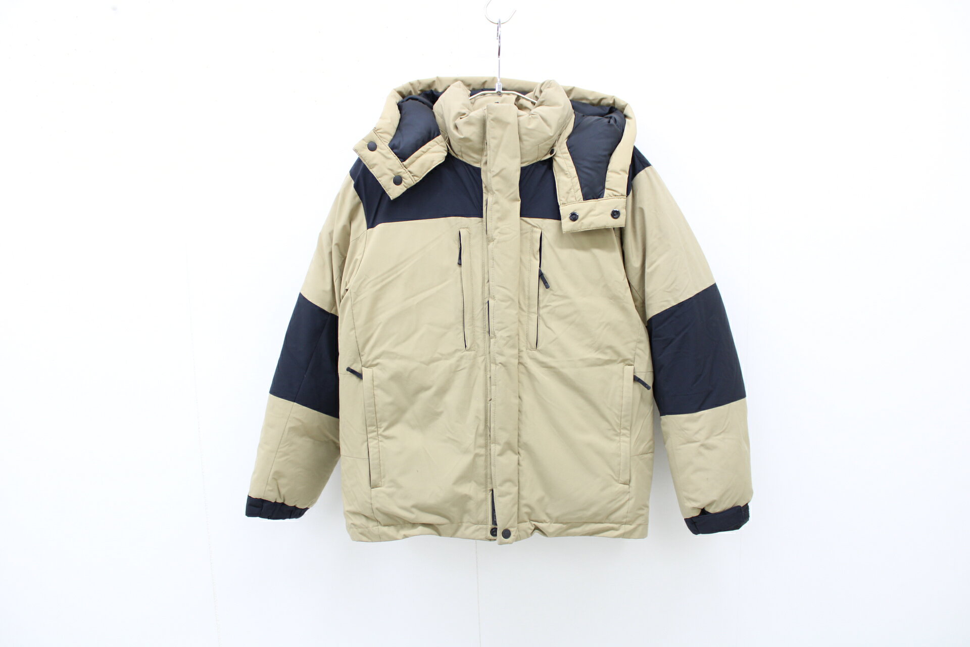 ザノースフェイス エンデュランスバルトロジャケット 150cm キッズ 男児 ベージュ×黒【中古】【新入荷!】■