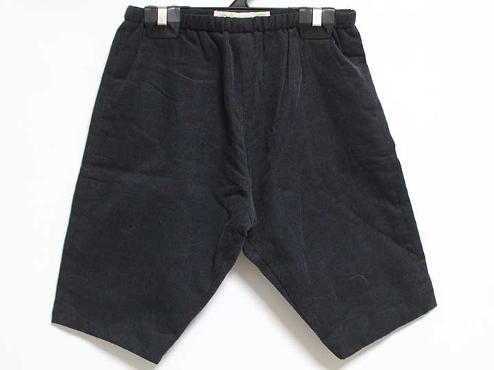 サイズ 58cm(3M) 素材 表地・裏地 綿100% コーデュロイ生地です 色 紺 汚れ、ダメージ等 使用感ランク S 性別 女の子 その他 裏地有・ウエスト部分総ゴム ＊使用感ランクは、Cを除き、あくまでも使用感のみ表すランクで、汚れ等は別欄で記載しております。 例）使用感【特A】で【汚れあり】は存在致します。