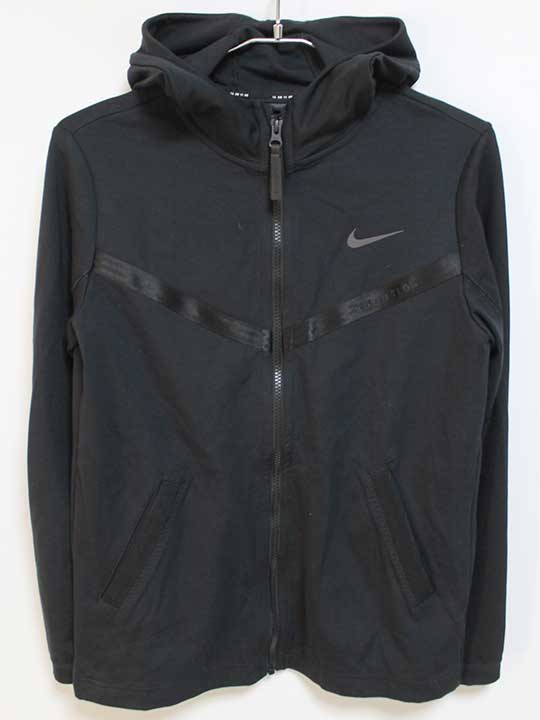 サイズ 147cm-158cm（L） 素材 品質タグが切り取られていますが、ポリエステル地ではないかと思います 色 黒 汚れ、ダメージ等 汚れ・色褪せはなく、きれいな状態です 品質タグがありません 使用感ランク A 性別 男女兼用 その他 左右にポケット付き ＊使用感ランクは、Cを除き、あくまでも使用感のみ表すランクで、汚れ等は別欄で記載しております。 例）使用感【特A】で【汚れあり】は存在致します。