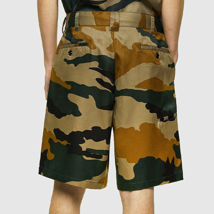 ■DIESEL ディーゼル メンズ■カモフラージュ柄 迷彩柄 薄手 ショートパンツ ハーフパンツ【P-BERTI-CAMU】【W28〜34】【カーキ系】die-m-p-e4-128 《メーカー希望小売価格22,000円》