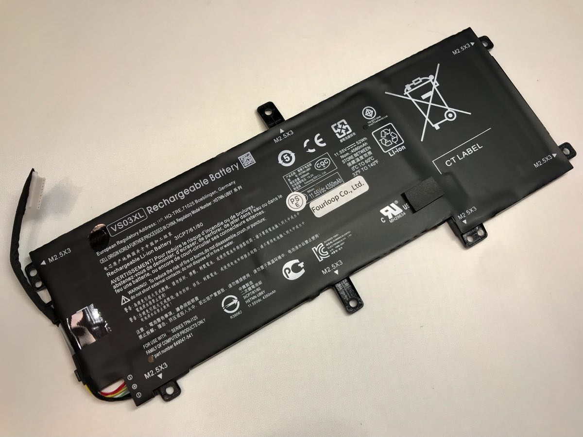 純正品｜安全・安心のノートPC用バッテリー ■ 商品仕様 商品名Envy 15-as002tu 11.55V 52Wh hp ノート PC パソコン 純正 バッテリー 電池 電圧11.55V 容量4350mAh (52Wh) タイプリチウムイオン 対応機種Hp envy 15-as002tu 色黒 種別純正品 保証期間3ヶ月保証 届出事業者名株式会社フォーループ PSマークの種類丸型PSE ■ 純正バッテリーを選ぶ理由 長寿命 ― 高品質セルを使用しているため、サイクル寿命が長く、長期安定使用が可能 高い適合性 ― 互換性トラブルがほとんどなく、安心して使用できる 優れた安全性 ― 発火・膨張などのリスクが低く、安全に使い続けられる ■ 配送について 配送：佐川急便（全品送料無料） 発送：こちらの商品は海外から取り寄せるため、入荷までに2～3週間前後かかります。 ■ ご注文前にご確認ください 会社概要、お買い物ガイドは事前了解事項となりますので、ご注文前に必ずお読みください。 適合にご不安がある場合は、当店にてお調べいたしますので、ぜひお気軽にお問い合わせください。 お使いのバッテリーの型番が確認できる画像を添付いただけますと、確実なご案内が可能です。 お問い合わせはこちら