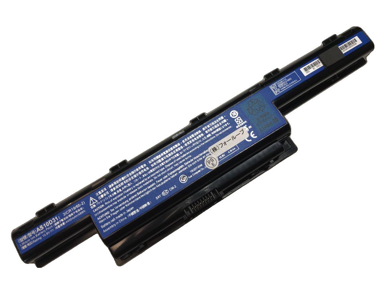 純正品｜安全・安心のノートPC用バッテリー ■ 商品仕様 商品名E640 10.8V 48Wh emachine ノート PC パソコン 純正 バッテリー 電池 電圧 10.8V 容量 4400mAh (48Wh) タイプ リチウムイオン 対応機種 Emachine e640 色 黒 種別純正品 保証期間3ヶ月保証 届出事業者名株式会社フォーループ PSマークの種類丸型PSE ■ 純正バッテリーを選ぶ理由 長寿命 — 高品質セルを使用しているため、サイクル寿命が長く、長期安定使用が可能 高い適合性 — 互換性トラブルがほとんどなく、安心して使用できる 優れた安全性 — 発火・膨張などのリスクが低く、安全に使い続けられる ■ 配送について 配送：佐川急便（全品送料無料） 発送：1〜2営業日で発送いたします。 在庫：残りわずか（ご注文のタイミングにより在庫切れとなる場合がございます。欠品時は2〜3週間程度でのお取り寄せとなります） ■ ご注文前にご確認ください 会社概要、お買い物ガイドは事前了解事項となりますので、ご注文前に必ずお読みください。 適合にご不安がある場合は、当店にてお調べいたしますので、ぜひお気軽にお問い合わせください。 お使いのバッテリーの型番が確認できる画像を添付いただけますと、確実なご案内が可能です。 お問い合わせはこちら