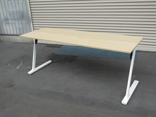 【訳あり】イトーキ レスパス スタックテーブル THTP-186KX 幕板無 W1800 ナチュラル 中古 B【中古オフィス家具】
