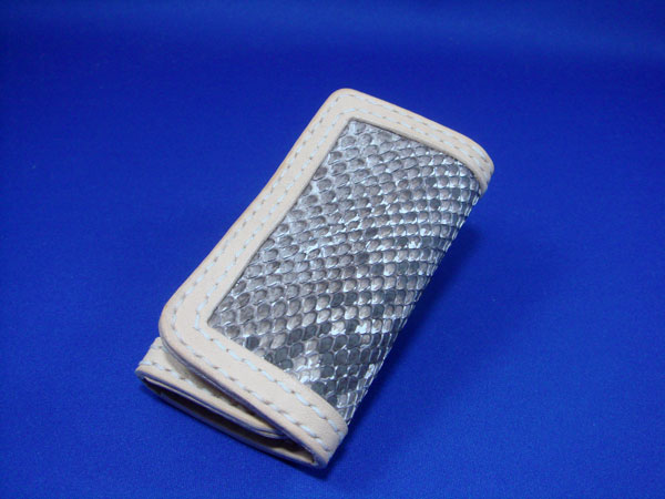 パイソン　キーケース　その1