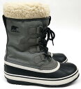 SOREL　レディースウィンターブーツ　ウィンターカーニバル　NL3483 品番 NL3483 カラー 052：Quarry, Black アッパー Hydroguard裏張り加工済みテキスタイル、合成ゴム ライニング 9mm　インナーブーツ (ボアカフ付き） ミッドソール 2.5mm厚フェルト製フロストプラグ アウトソール ラバー サイズ 6(23.0)～9₍26.0₎ 重量 624g（サイズ24cm/片足） メーカー希望小売価格 本体価格15,000円＋消費税メーカー希望小売価格はメーカー商品タグに基づいて掲載しています軽量感を有する防水ナイロンアッパーがアクティブユースに適した防寒ブーツマイナス32℃の過酷な環境にも対応する2.5mmの圧縮フェルトプラグと着脱可能な6mm厚のリサイクルフエルト製インナーブーツが暖かな履き心地を実現。さらに防滑性を高めるヘリンボーンデザインのソールで快適な歩行をサポートします。防水シームシール構造を備えた防水ナイロンアッパーで全天候に対応。スタイリングに取り入れやすいシックなカラーラインナップも特徴です。