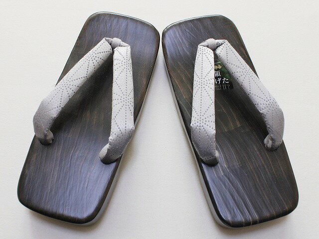 男下駄 G3051-02 日田杉の下駄 送料無料 粋なはなおが付いた 高級杉下駄　日本製　フリ−サイズ