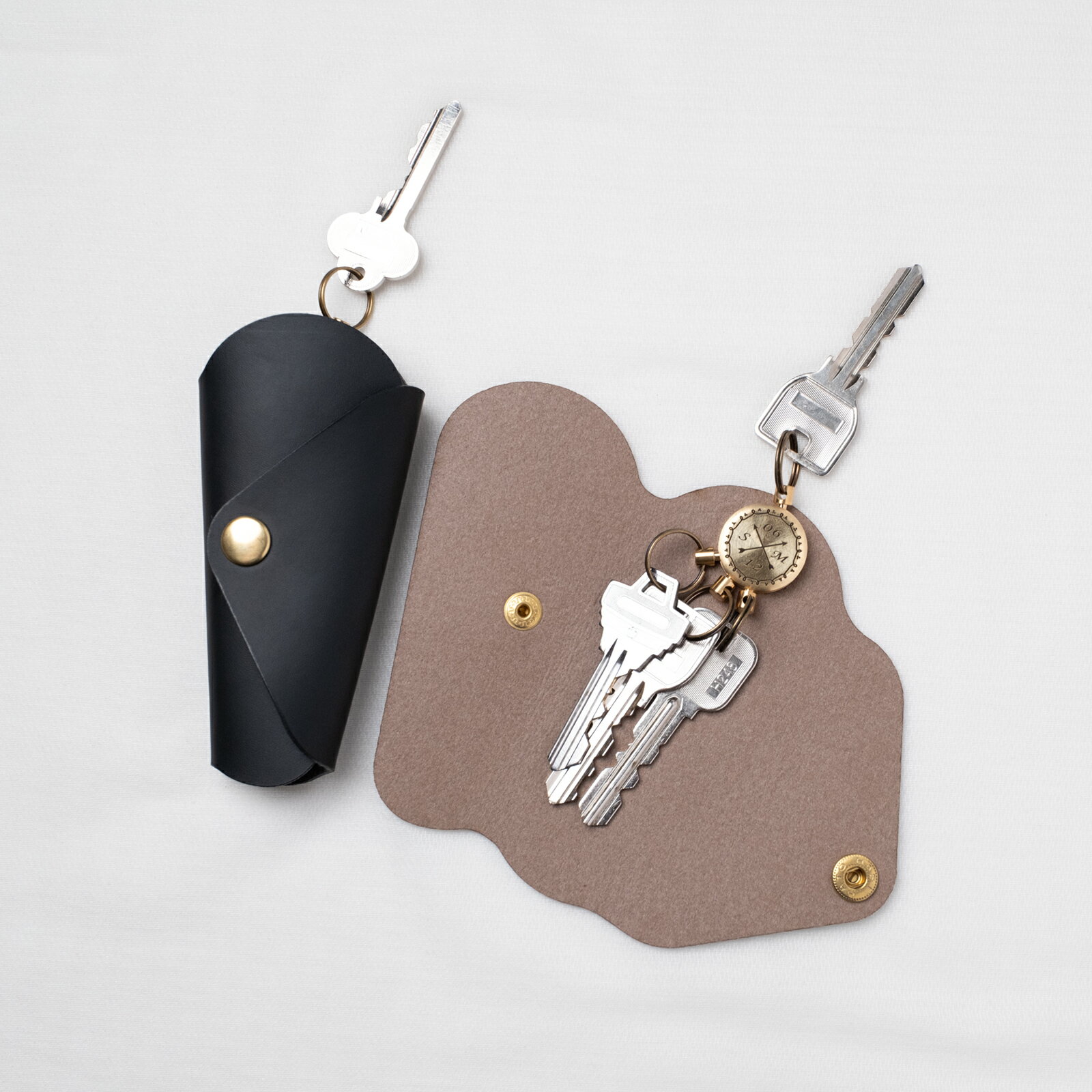 【ペア キーケース】 アロー　レザーのペアキーケース キーホルダー kla059のサムネイル