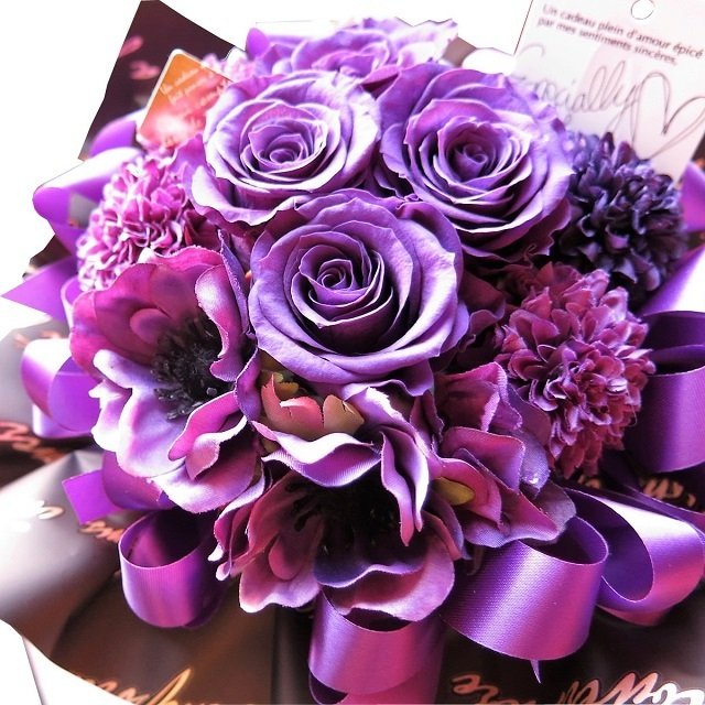 紫 プリザーブドフラワー 古希祝い 70歳 記念日 紫バラ 花束風ギフト プリザーブドフラワー入りギフト ケース付き 70歳 お祝い 古希お祝い