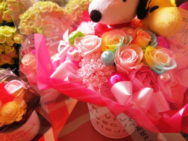 残りわずか スヌーピー フラワーギフト スヌーピー ウッドストック レインボーローズ プリザーブドフラワー ケース付き 30 プリザーブドフラワー入り ケース付き フラワーガーデンリーブス Slagroompatronengroothandel Nu