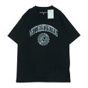 商品情報 ブランド名WHITE MOUNTAINEERING（ホワイトマウンテニアリング） 商品名 23SS WM2371514 FLOCKY PRINTE T-SHIRT カレッジロゴ フロッキープリント 半袖 Tシャツ カラーブラック系...