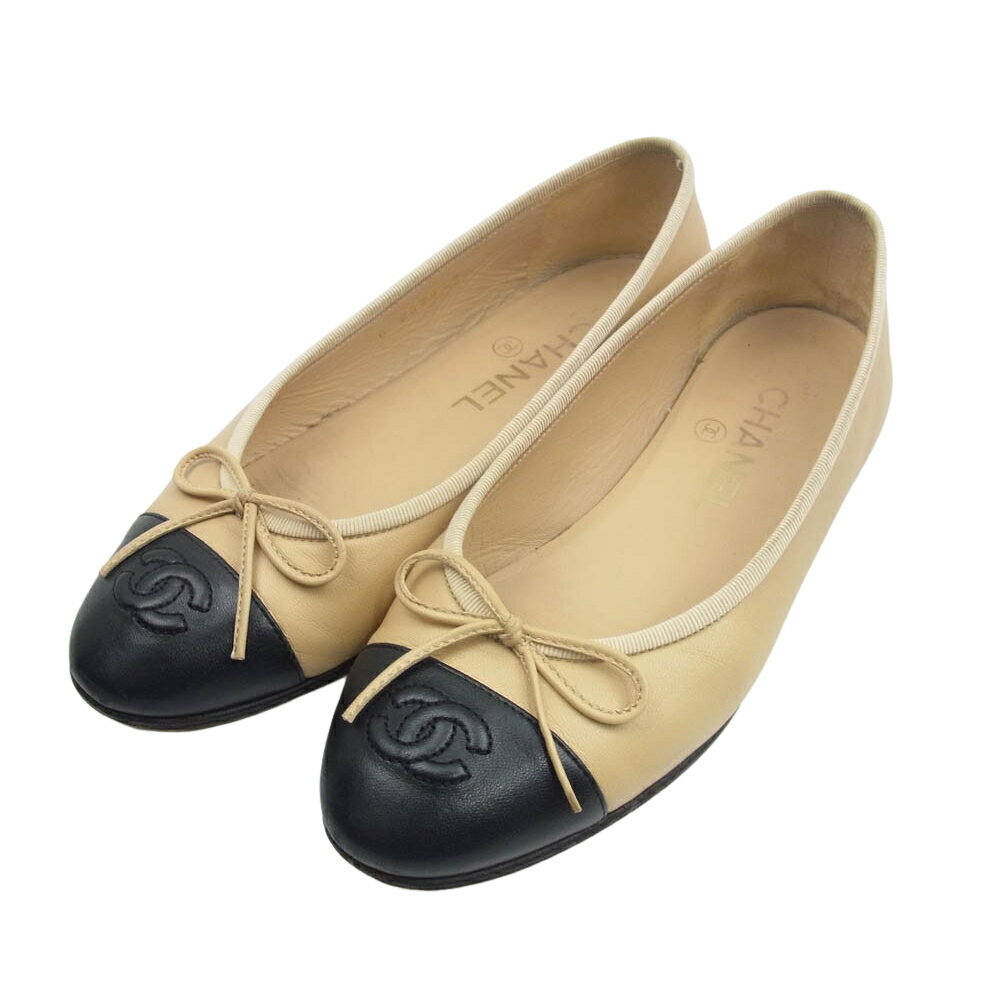 CHANEL シャネル G02819 バレリーナ ココマーク レザー バレエシューズ パンプス ベージュ系 36 レディース【中古】のサムネイル
