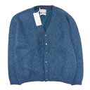 商品情報 ブランド名GRAPHPAPER（グラフペーパー） 商品名 23AW GM233-80906Y × YOKE ヨーク 4Color Mix Mohair Jacquard Cardigan モヘア モヘヤ ジャガード カーディガン カラーグリーン系 素材ウール/ナイロン/生産国日本 表記サイズ3 実寸サイズ 肩幅：約60cm着丈：約63cm身幅：約65cm袖丈：約57cm 付属品 ブランドタグ 状態について 弊社基準より新品未使用と判断したお品です。新古品扱いとなるため、保管・陳列時の薄い汚れやスレなど微細な状態変化が見られる場合がございます。 特記事項 ※保管、陳列時の傷擦れ、毛羽立ち、生地アタリ、薄い汚れなどはございます。中古商材にご不安な方、完璧な商品状態をお求めの方はお控え下さい。 商品状態 NU 新古品(特別な記載が無い商品については店頭展示品 SS 未着用・もしくは数回のみ着用の新品同様の商品 S 数回程度の着用感・使用感のほとんど見られない商品 A 着用感のさほど感じられない状態の良好な商品 B 若干の使用感があり商品によっては若干のダメージがある商品 C 目立つ着用感・ダメージ・汚れ等がある商品 >>同じブランドの商品を見る >>同じカテゴリの商品を見る 商品管理番号：4c25640cg0151ia98必ずお読み下さい 当店の商品は、全て中古品となっております。一部「新古品」「未使用」などの記載のある商品がございますが、ほとんどの商品が一般のお客様からお買取りしたお品物でございますので、保管状態等により新品同様の品質で無い場合もございます。 可能な限り詳細な状態を記載出来るよう努めておりますが、中古品の性質上、記載しきれない微細な汚れやダメージがある場合がございます。 貴金属類は、保管時の黒ずみ、くすみ、キズ、等が付いている場合がございます。 衣類やその他商品は保管時の傷擦れ、薄い汚れ、毛羽立ちなどが付いている場合がございます。 指輪・リングはデザインのおおよその中心部分をリング棒で計測していますが誤差がある場合がございます。 付属品欄に記載がない場合は基本的に付属品はございません。画像に写っているものが全てになります。 状態ランクは商品本体の状態を示しております。保存袋や外箱等の付属品の状態は含まれません。 掲載画像はモニター環境により異なって見える場合がございます。