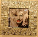 イタリア製 輸入雑貨 アートフレーム 額絵 マリリン モンロー Marilyn Monroe リビングスタジオ 直輸入 お熱いのがお好き シルバー額 1414-...