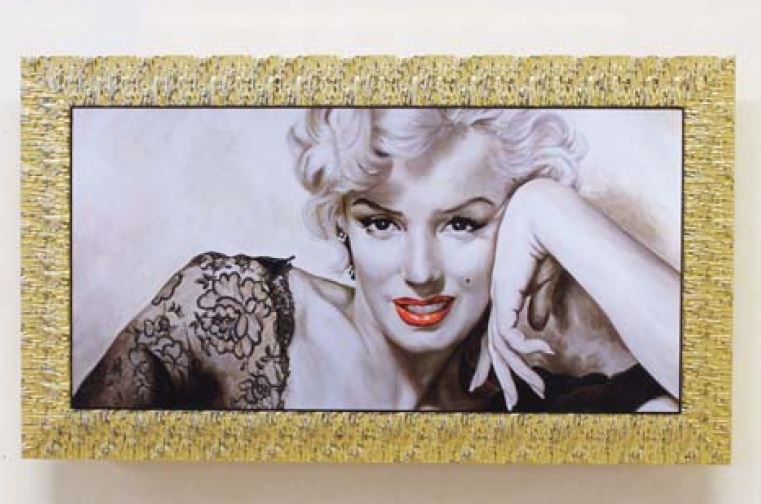 C^A AG A[gt[ } [ Marilyn Monroe rOX^WI A S[hz 5000-74g 