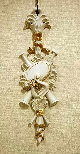 イタリア製 輸入雑貨 壁飾り 壁掛け ロココ アイボリー 楽器 イサス リビングスタジオ 直輸入 ウォールデコ ハープ ラッパ 姫系 ISA-1502 C1502のサムネイル