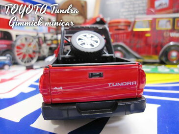 1/32 トヨタ タンドラ Tundra 2014 プラチナム Platinum 赤 ギミック ミニカー ピックアップトラック ライセンス品 四駆 男の子 外車 おもちゃ