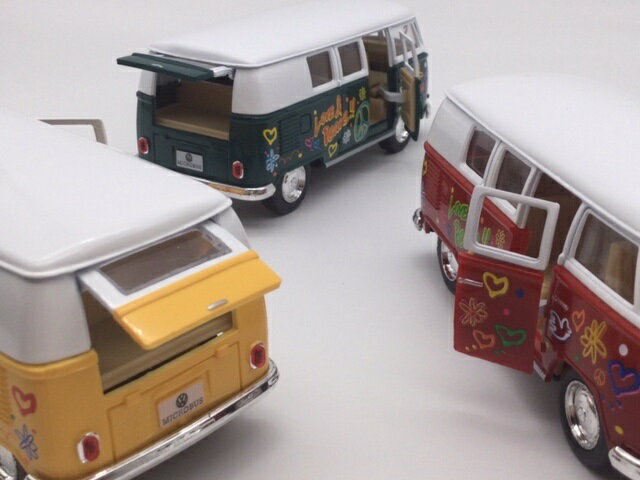 1/32スケール 1962 ワーゲンバス ラブ＆ピース TYPE2 サイケデリック ヒッピー コンビ アーリーバス ミニカー 車 Volkswagen Bus フォルクスワーゲン マイクロバス　VW クラシックカー 3