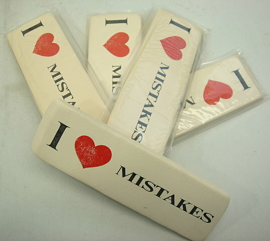 ■I ♥ MISTAKES BIG消しゴム　ケシゴム■新品