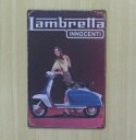 送料無料　ランブレッタ スクーター 金属製 メタルサインプレート イノチェンティ モッズ さらば青春の光 LAMBRETTA INNOCENTI　 看板 ブリキ アンティーク ガレージ インテリア 広告 カフェ 店舗備品