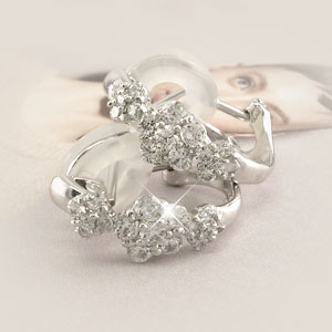 【P5倍】ダイヤ イヤリング ピアス ダイヤモンド レディース フラワー 花 プラチナ Pt900【送料無料】